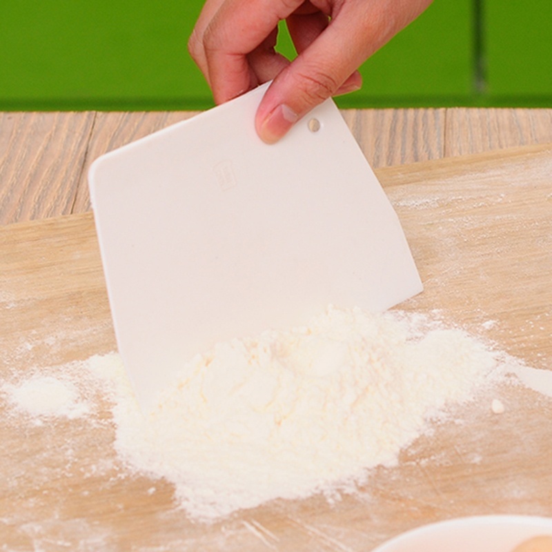1pcs Sale Cream Cake Trapezoid Spatula Baking Pastry Tools Dough Scraper Kitchen Butter Knife Dough Cutter Molds