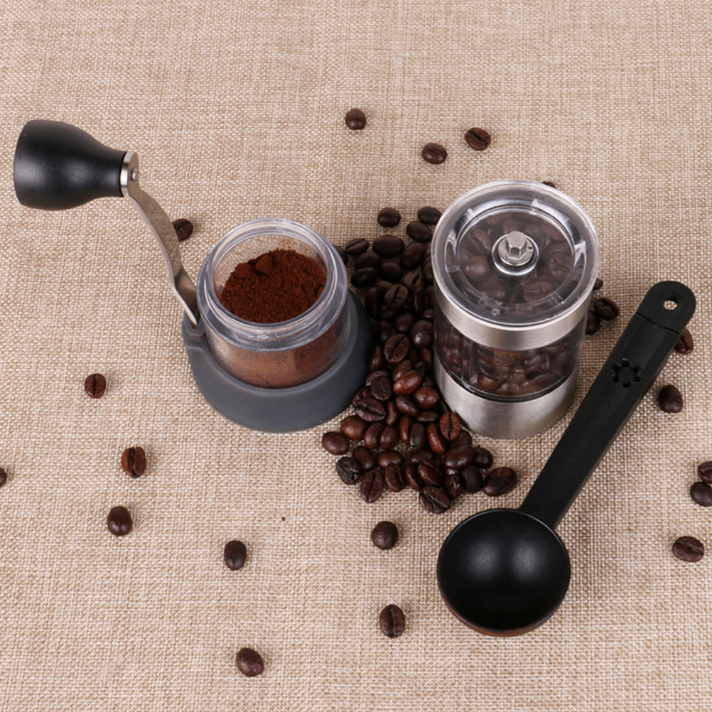 1 Pc Handheld Mini Portable Spice Grinder Coffee Mill Hand Grinder Coffee Grinder with Hand-Crank for Office Outdoor Activities