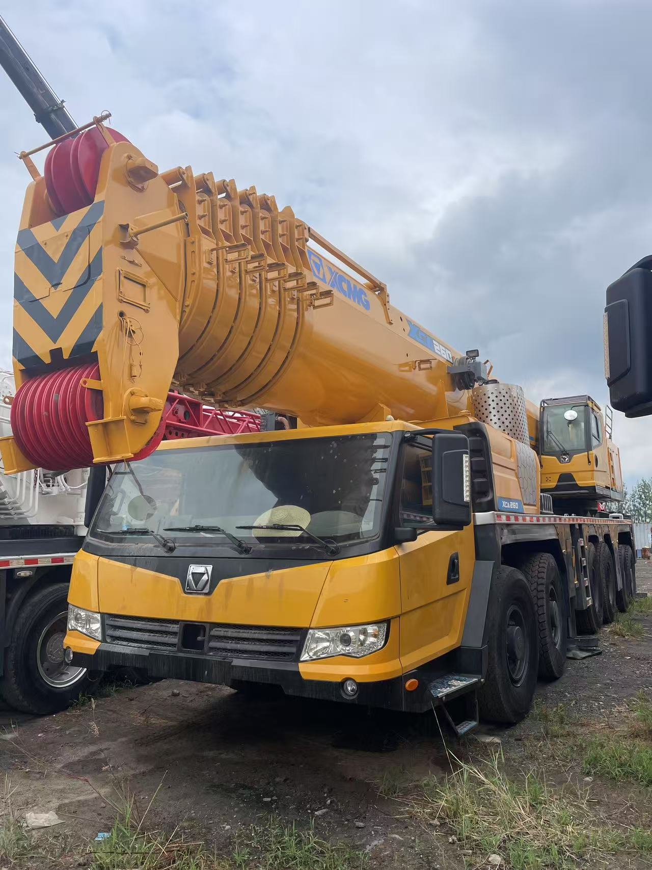 260t mobile crane