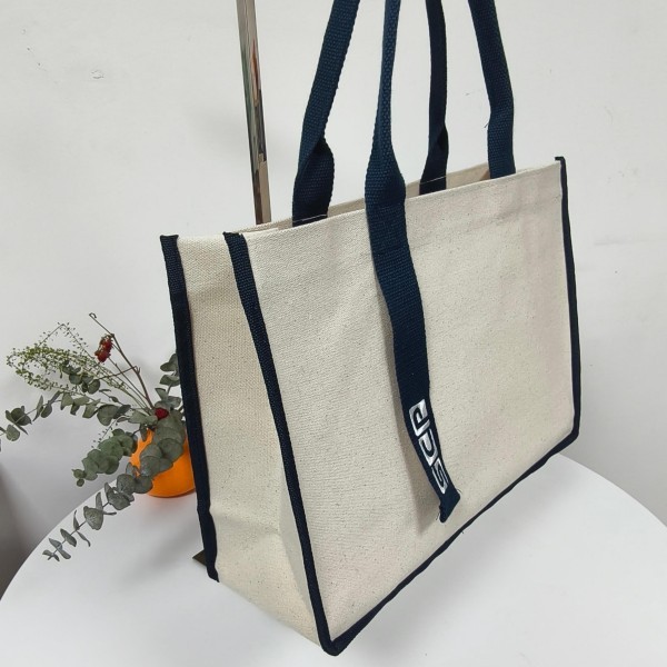 Streamer canvas three-dimensional tote bags