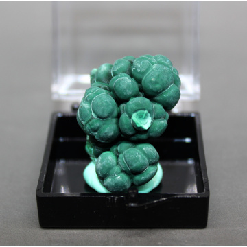 special offer! 100% Natural malachite mineral specimen crystal Stones and crystals quartz Healing crystal box size 3.4cm