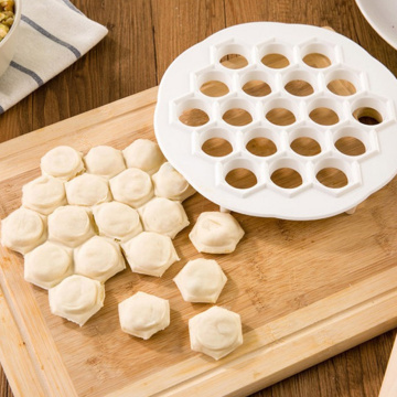 1Pcs Kitchen Pastry Tools DIY White Plastic Dumpling Mold Maker Dough Press Dumpling 19 Holes Dumplings Maker Mold Tools 21x 2cm
