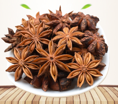 2020 New arrival dried organic star anise Chinese anise wild natural