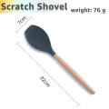 Scratch shovel