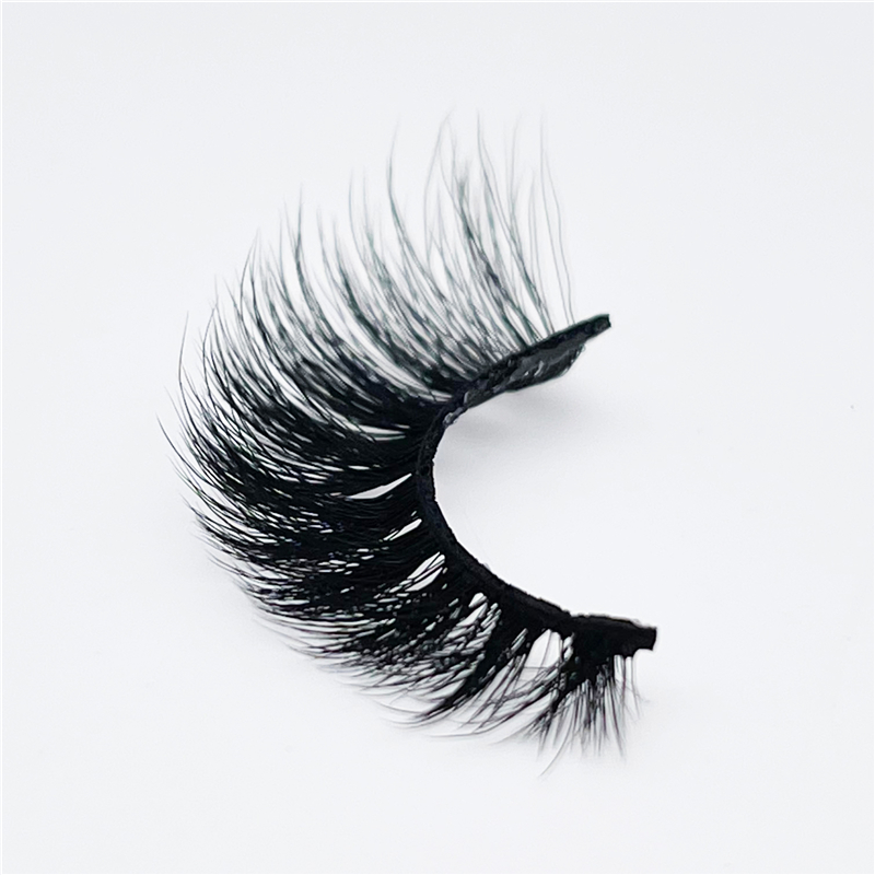 Volume Cat Eye Lashes