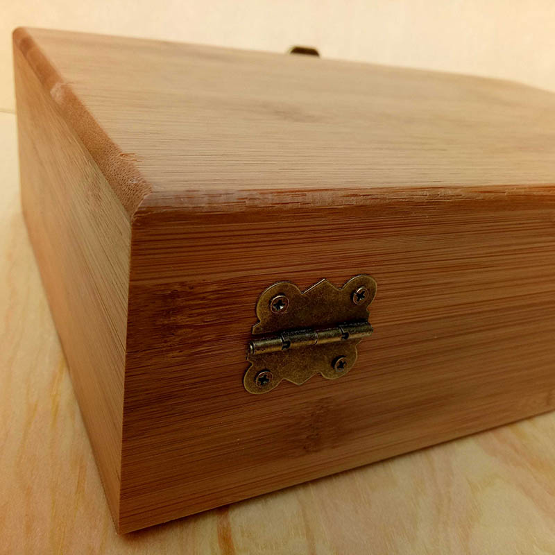 New High End Bamboo Essential Oil Box with 40 Grids DIY Protective Wooden Storage Case for Artistic Ornament Decorative