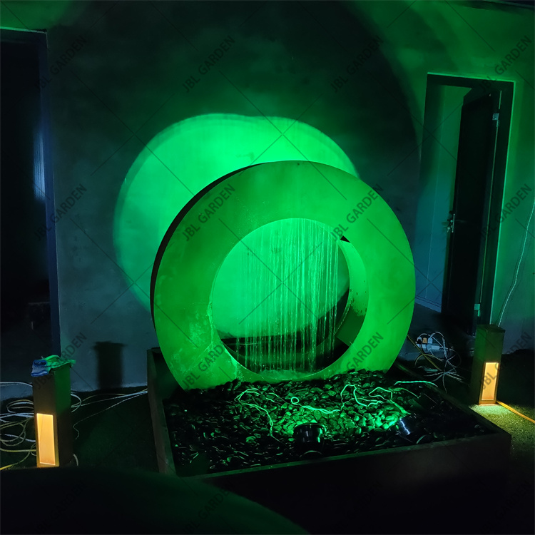 Corte Water Feature