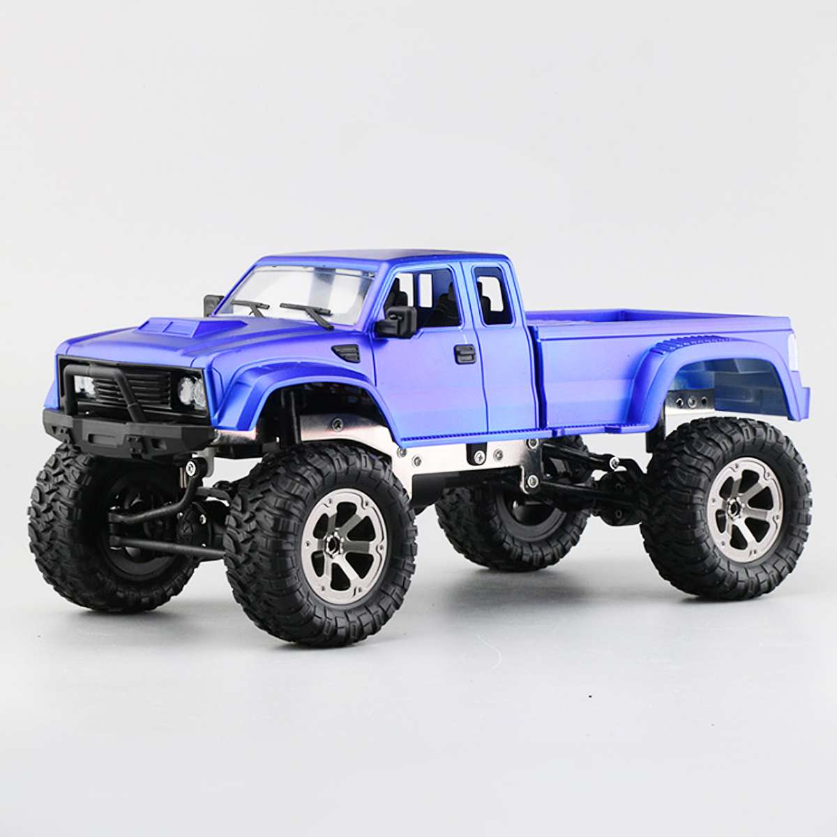 2.4GHz 1:18 Remote Control Race RC Truck Electric Monster Truck 4WD Four Wheels Off-Road Vehicle Red/Blue