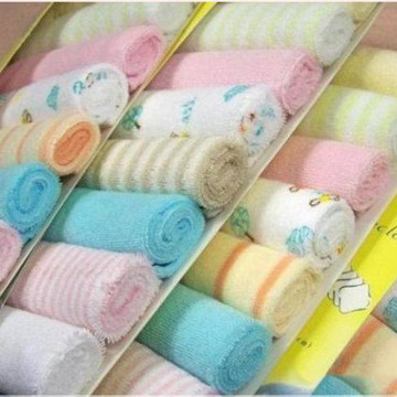 8pcs/lot Small Square Soft Cute Baby Towel Handkerchief for Infant Kid Children Feeding Bathing Face Washing Towel for Newborn