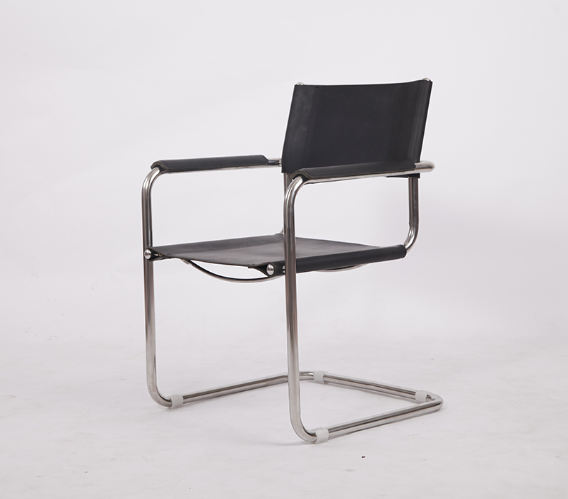Mdoern_Leather_Cantilever_Chair
