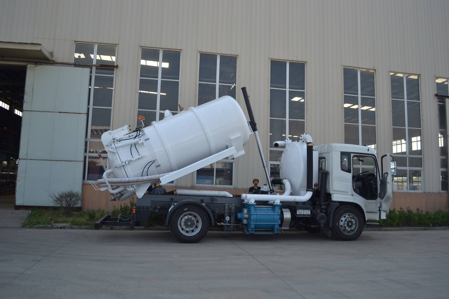 Vacuum Suction Trucks (6)