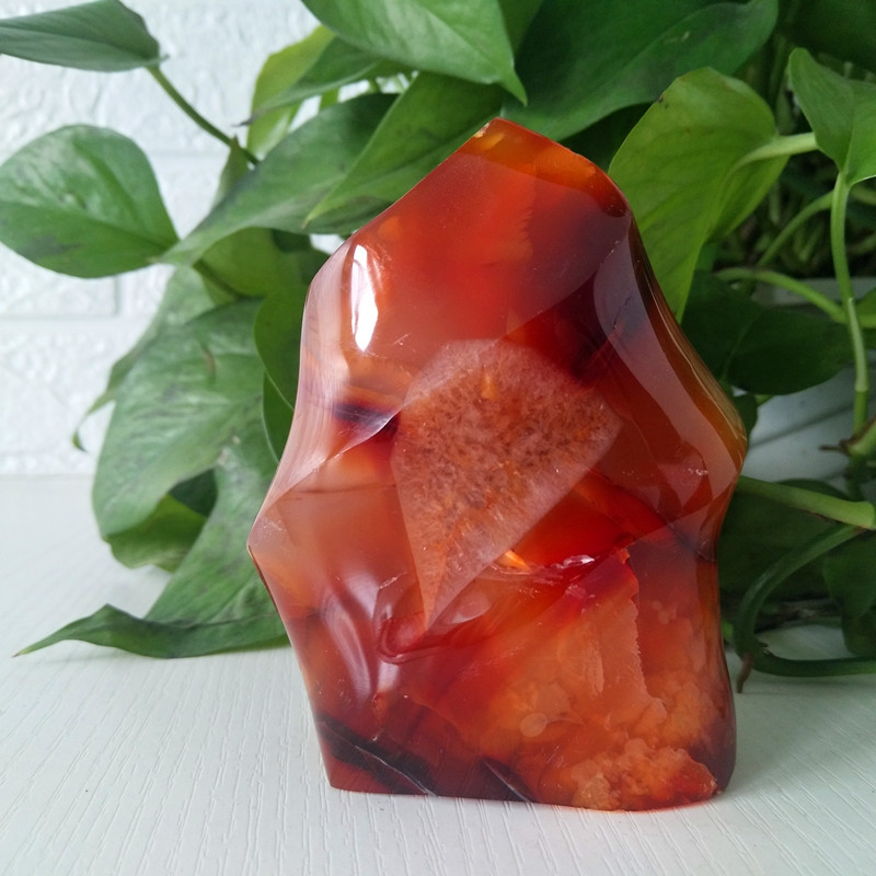 100%Natural red agate crystal flame decorated agate ice cream mineral specimen