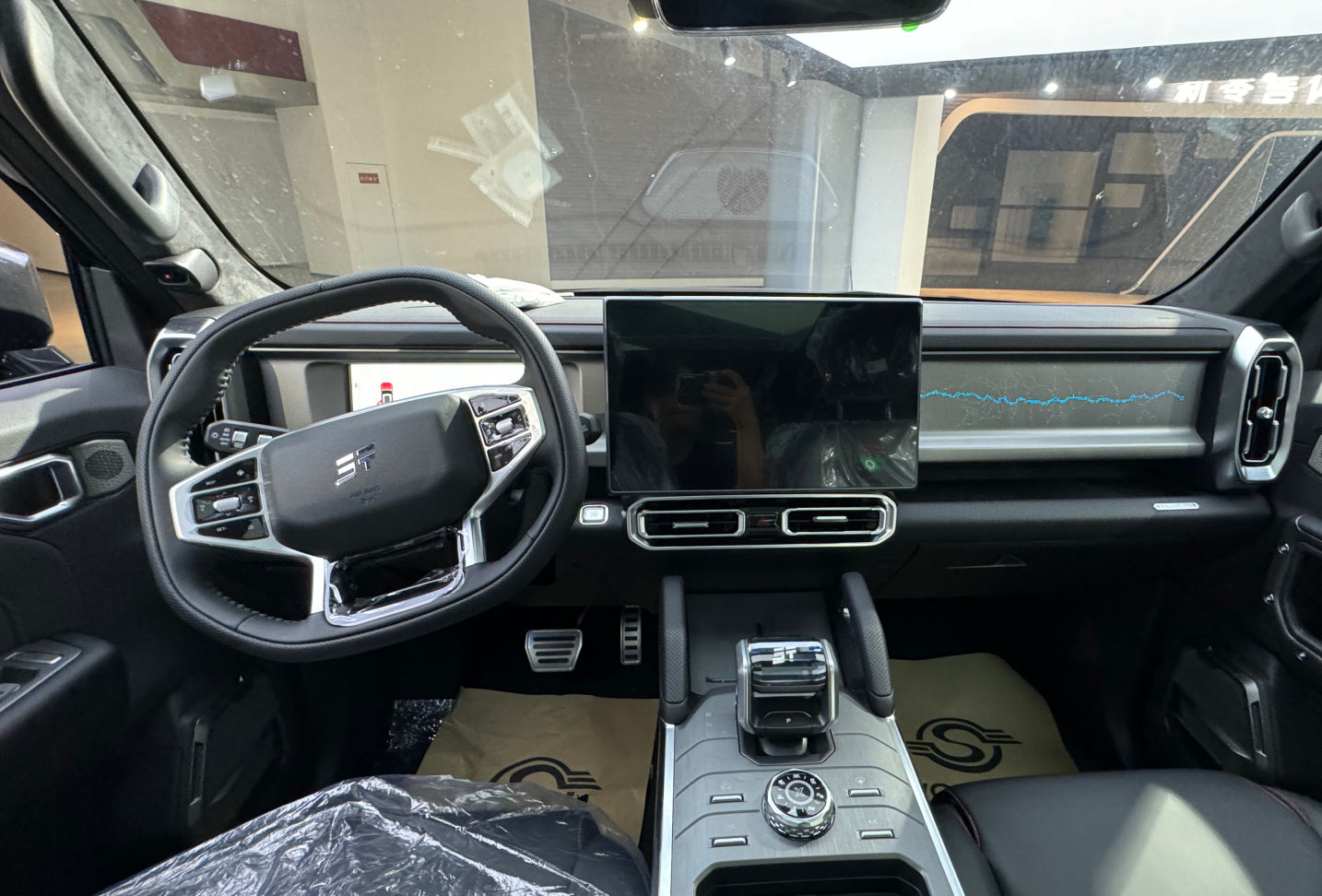 Off-Road SUV Jetour Traveler