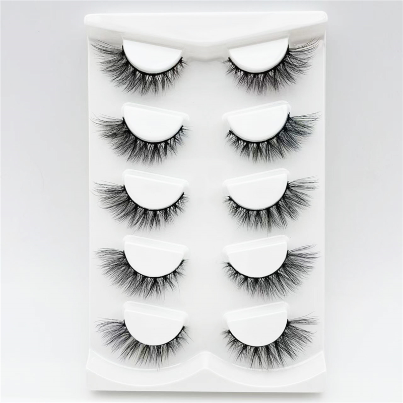 Cat Eye Wispy Lashes