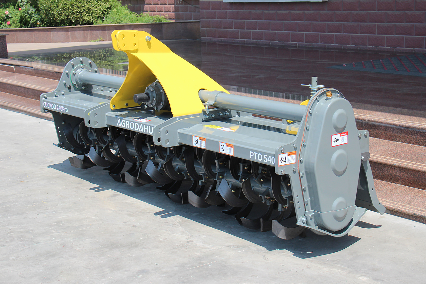 dual-side gear transmission