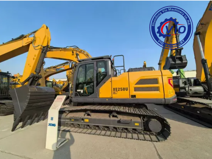 XCMG_XE225U_2