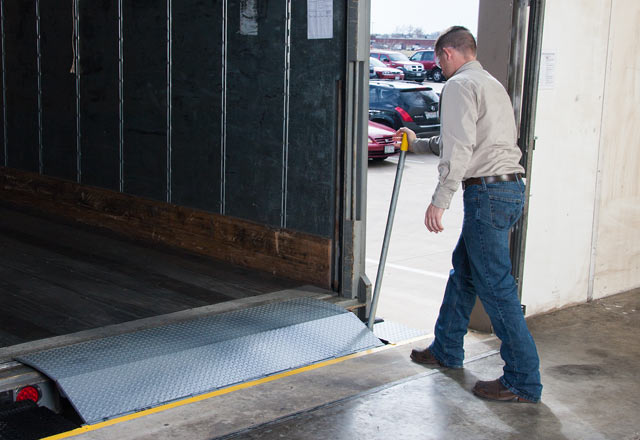 Main Photo Manual Edge Dock Leveler 2