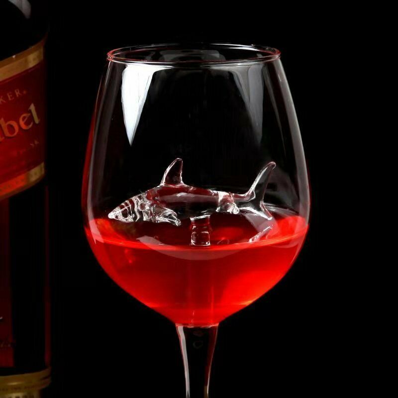 300ml New Design Red Wine Glass Built-in Shark Goblet Whiskey Glass Dinner Decorate