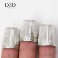 D&D New 1pcs/Pack Metal Sewing Thimble Needles Cap Shape Finger Protector DIY Needlework Sewing Tools Accessories
