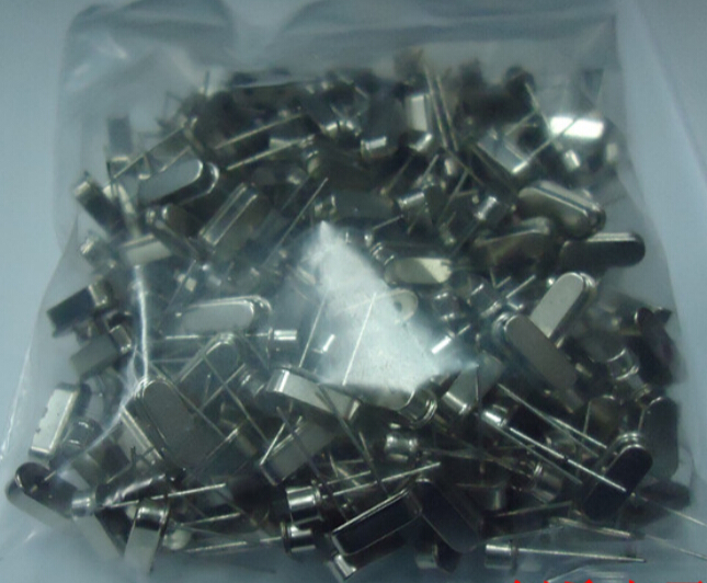 100pcs/lot 21.47727 MHZ HC - 49 s passive crystals into 21.4772 MHZ to 21.477 MHZ 20 parts per million (PPM)