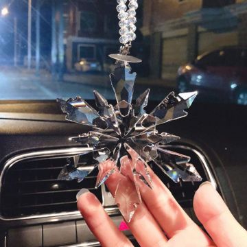 Car Pendant Crystal Snowflakes Decoration Suspension Ornaments Sun Catcher Snowflake Hanging Trim Christmas Gifts Romantic Style