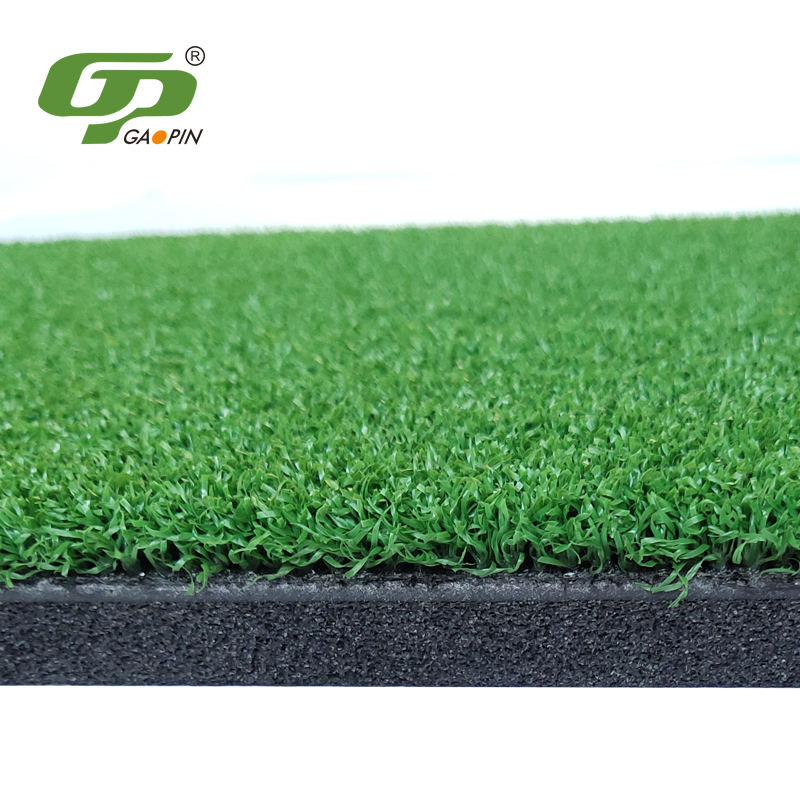 Customize Nylon Green Grass Mat Golf Hitting Turf Mini Golf Mat Golf Fairway Mat for Indoor Outdoor5