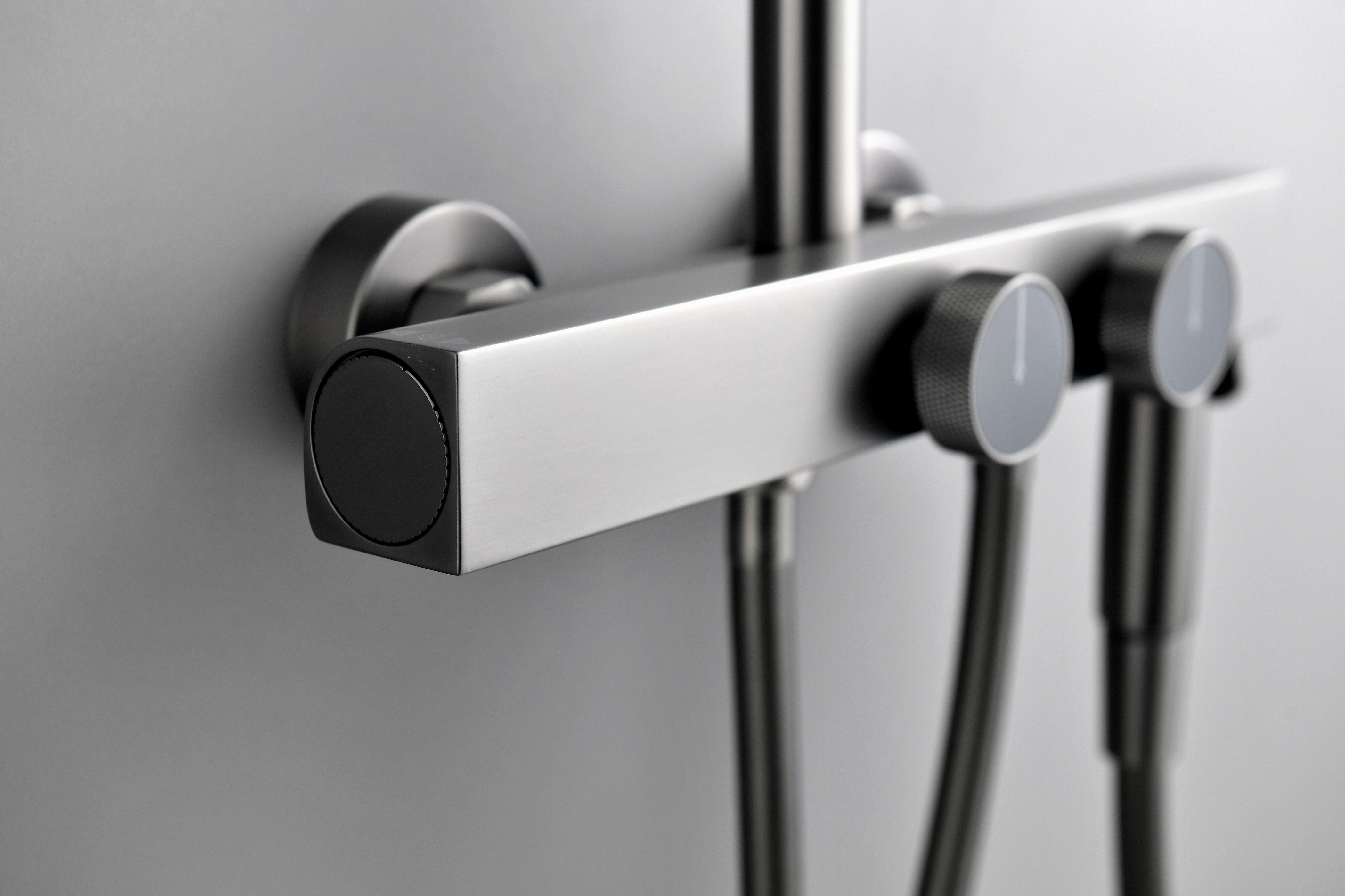 Thermostatic shower