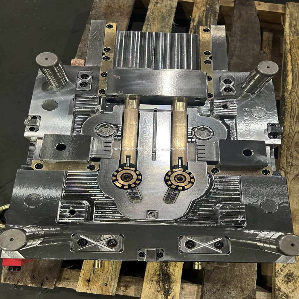 Top-level injection mold pictures3