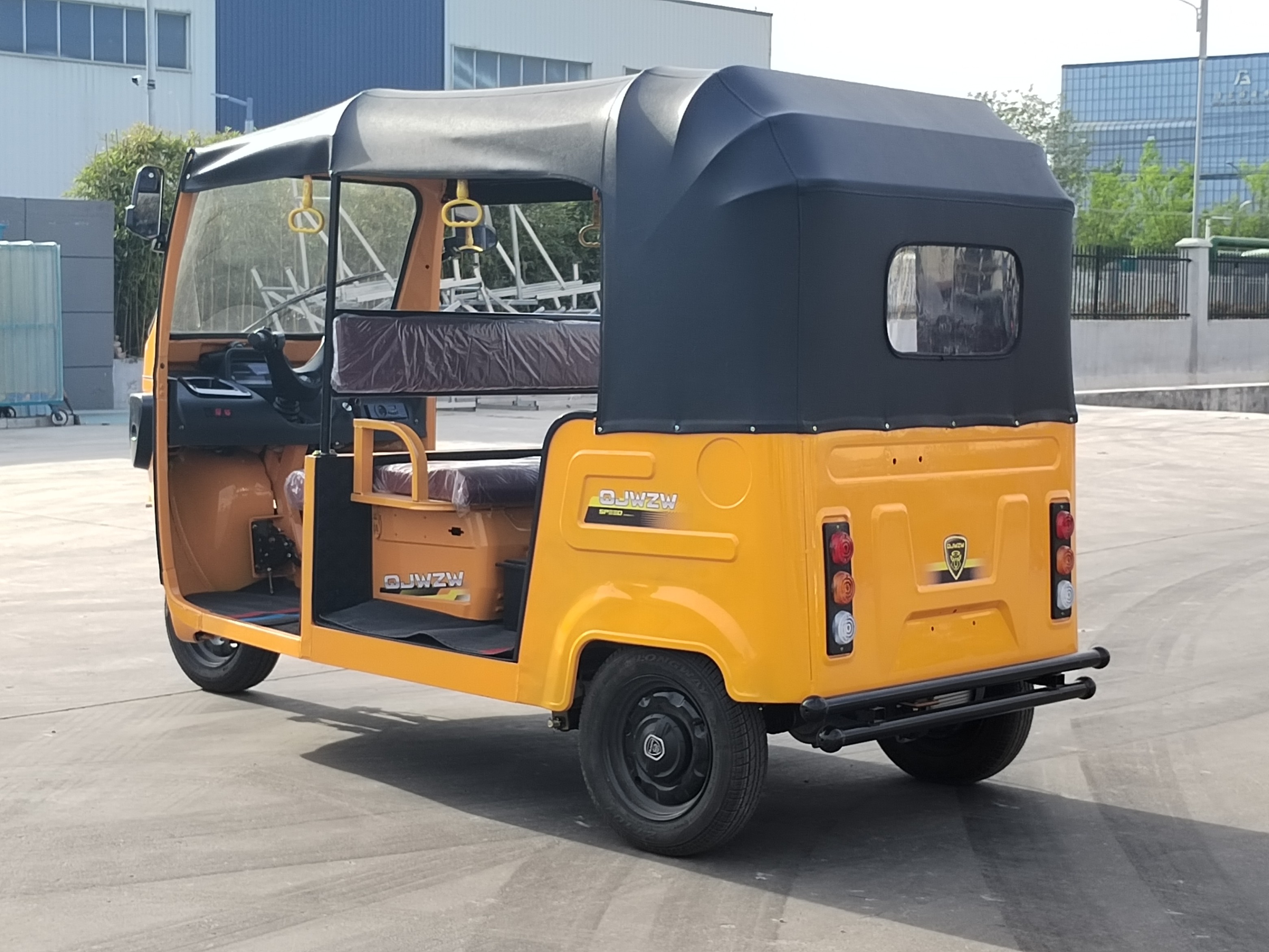 A 1.25-meter double-row Dudu passenger electric vehicle