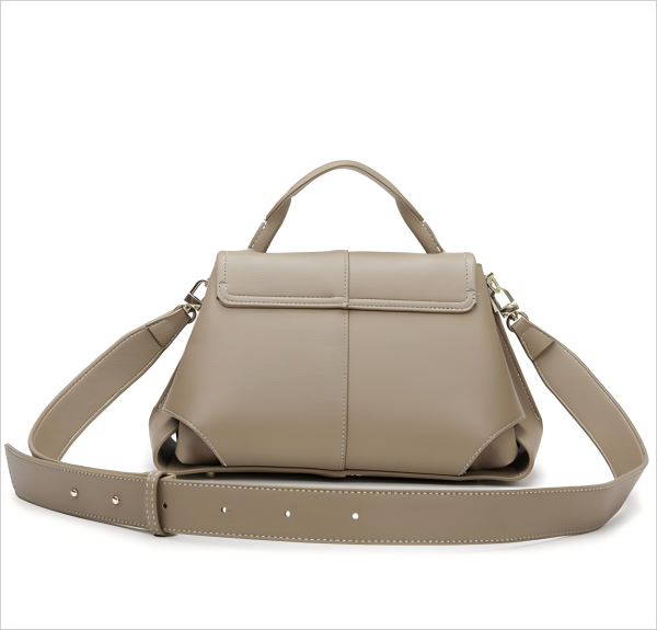 Fashionable, versatile and high-end crossbody bag