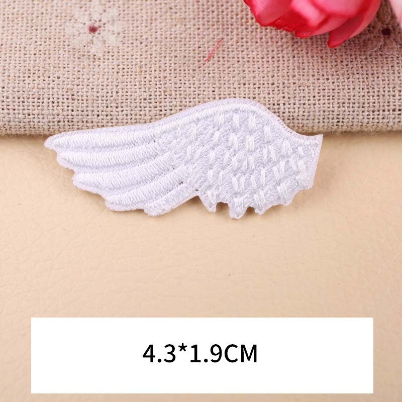 Fine Angel's Wings Patches Cute White And Black Embroidered Ironing Stickers Patches For Clothes Iron On Patches Parches Decor