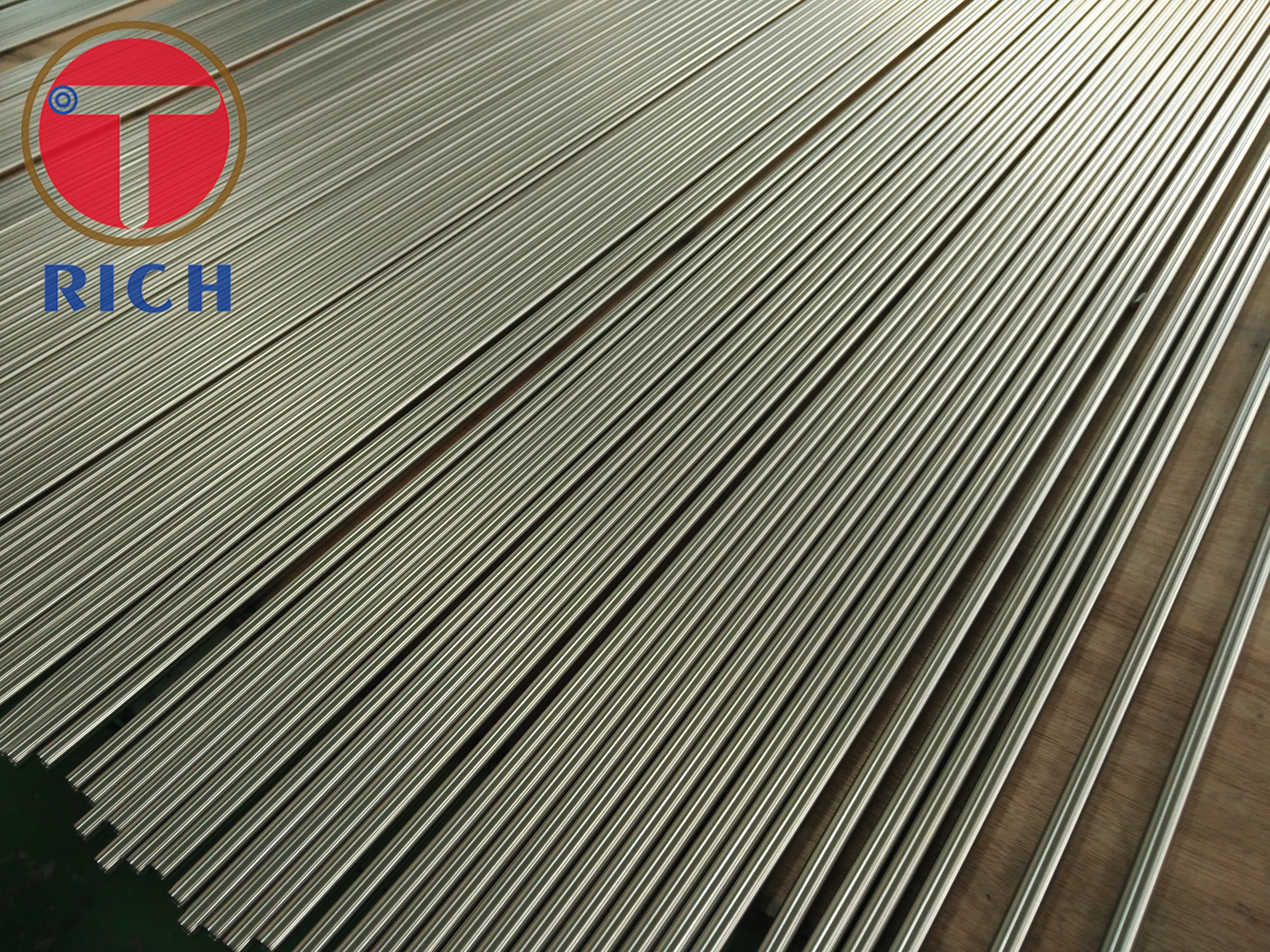 Seamless stainless