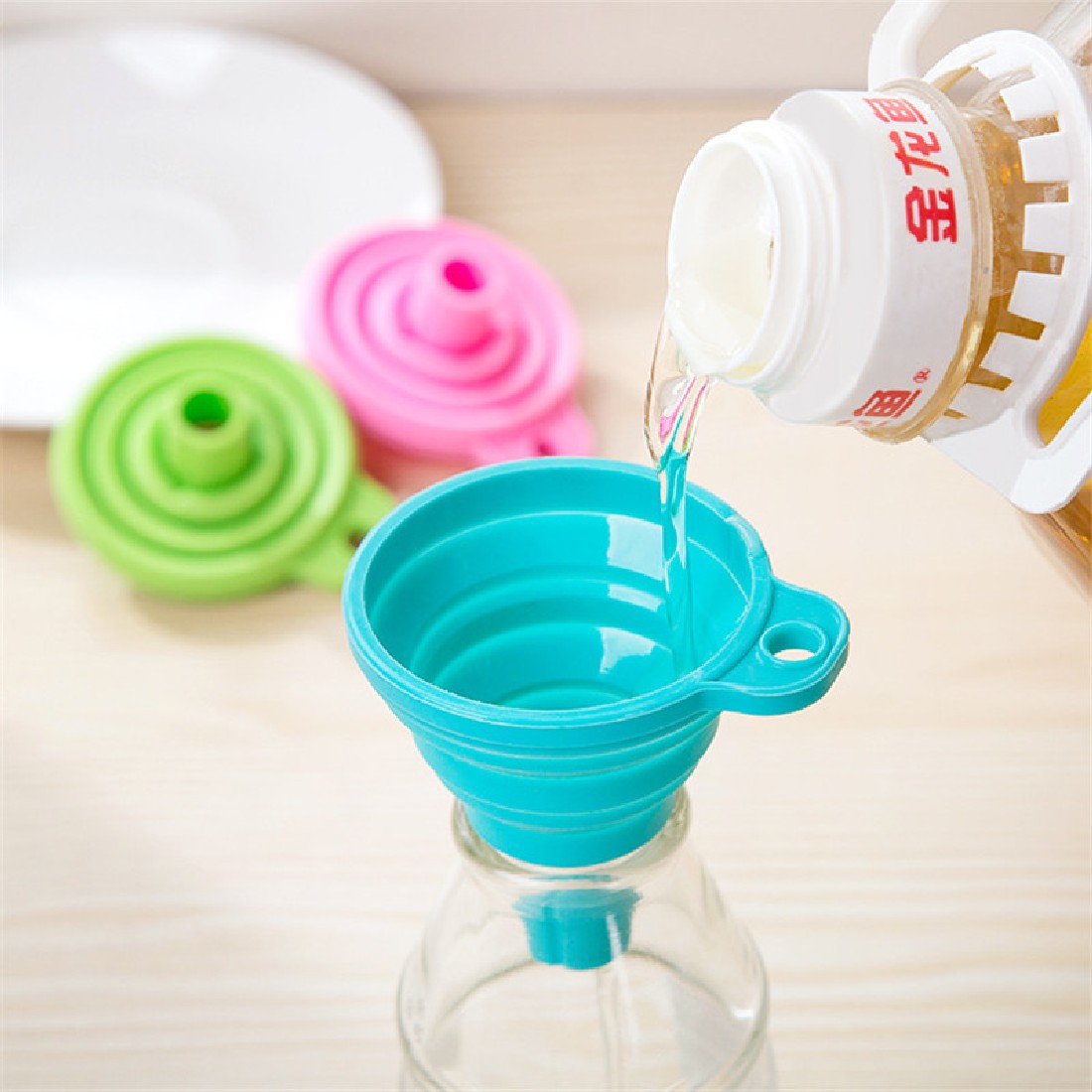 Useful Collapsible Style Funnel Hopper Protable Mini Silicone Gel Foldable Kitchen Cooking Tools Accessories Gadgets D3