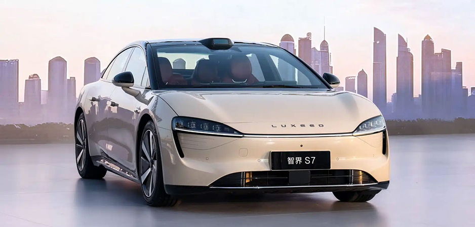 Luxury Electric Sedan Luxeed S7