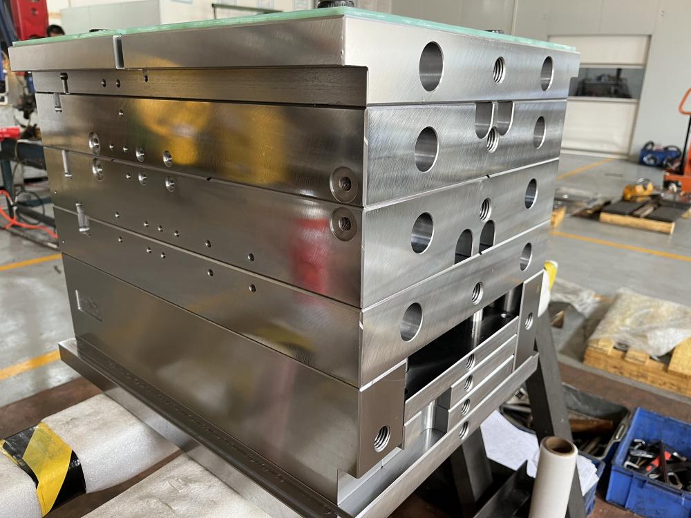 Customized Plastic Mold Base 8