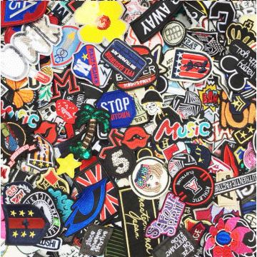 20,30,50 pcs/pack Randomly Mixed Embroidered patches iron on cartoon Motif Applique Fashion fabric clothing hat bag shoe repair