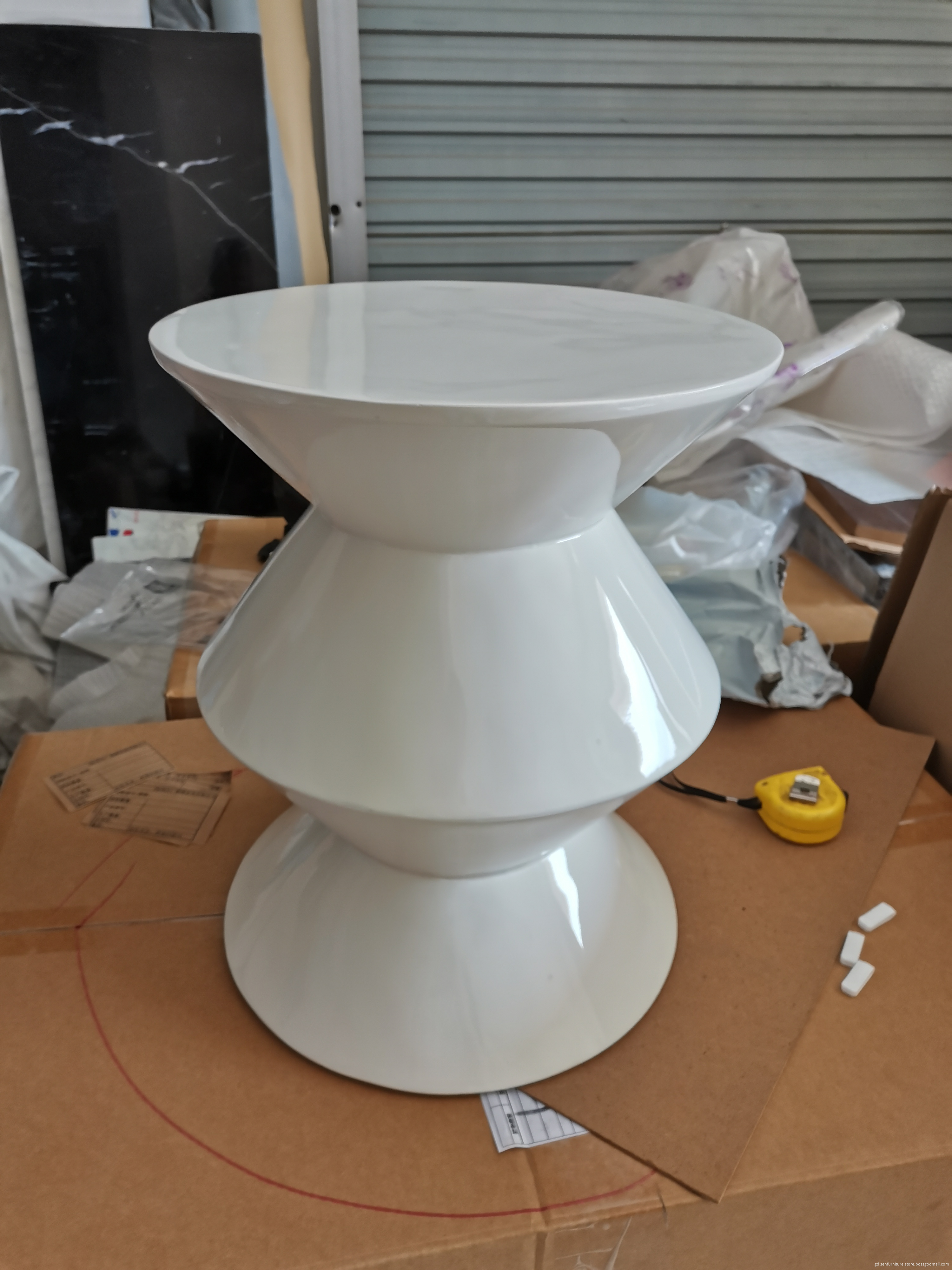 Simple design fiberglass Table