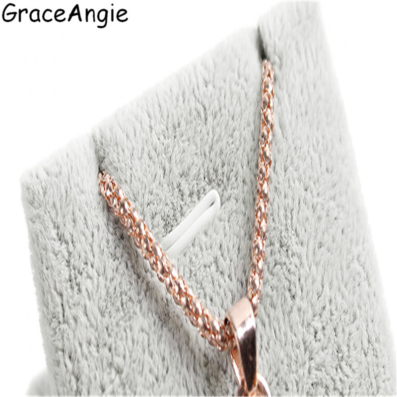 GraceAngie 1PC Five Color Optional Velvet Display Showing Good Jewelry at Home Store Pendant Charm Necklace Showcase 75*64*40mm