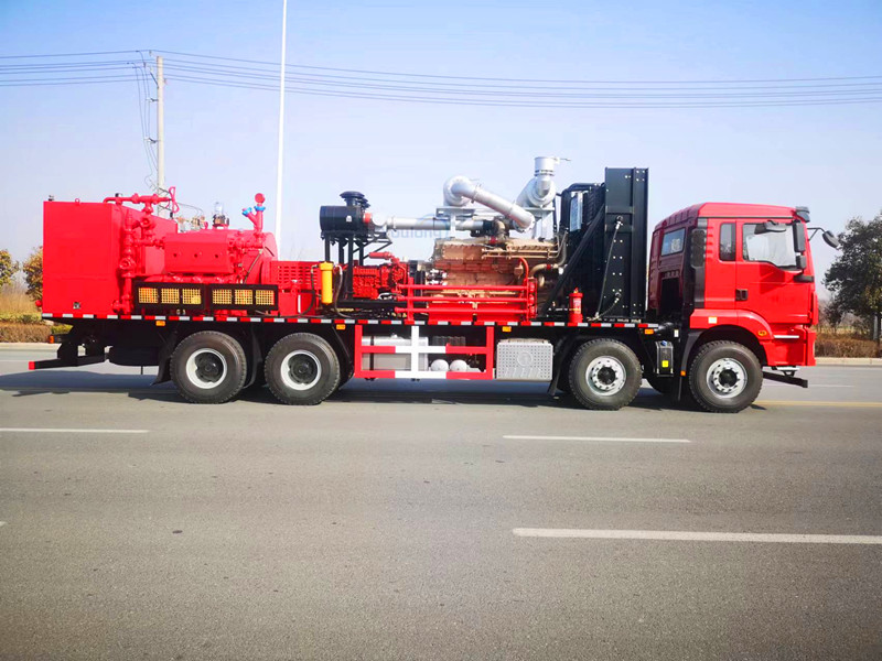 Fracturing truck