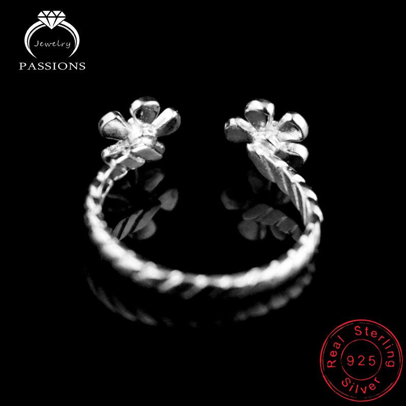 LYNNE Jewelry Fashion 925 Sterling Silver Twist Petal Rings Double Flower Wishbone Open Resizable Toe Ring Women Exquisite Gift