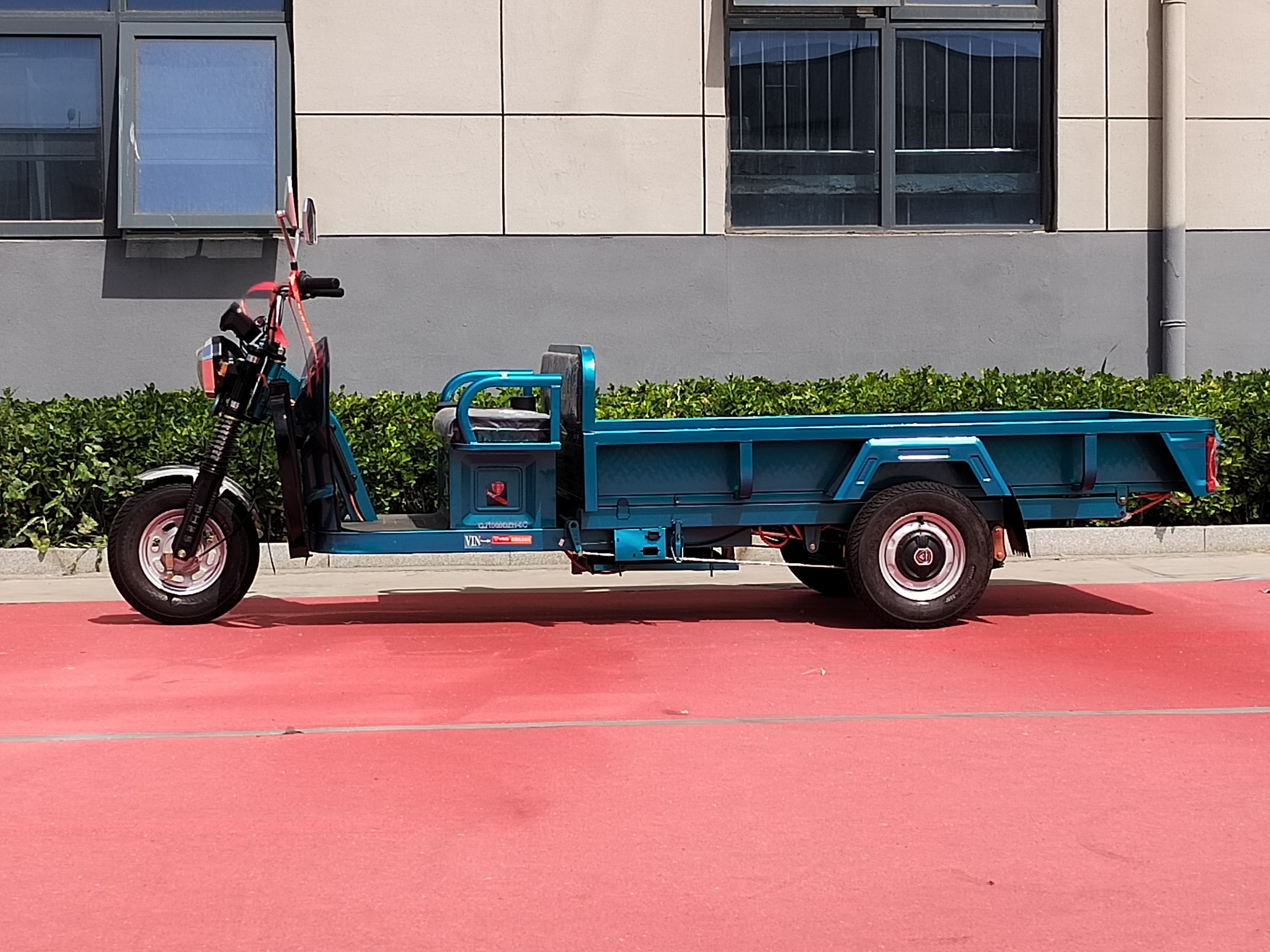 Orchard vehicle
