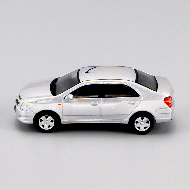 1:43 IXO CHEVROLET COBALT LTZ1.4 2011 DIECAST CAR MODEL COLLECTION TOYS RARE COLLECTION