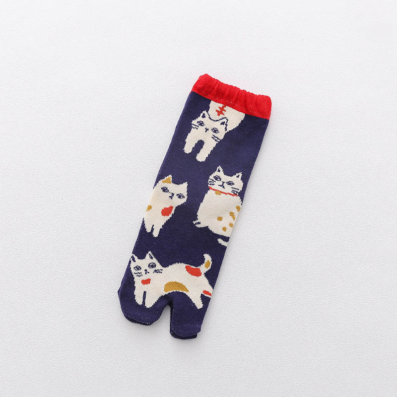 [EIOISAPRA]Creative Japanese Harajuku Cartoon Women Socks Autumn Winter Lovely Two Finger Socks Animal Cat Calcetines Mujer