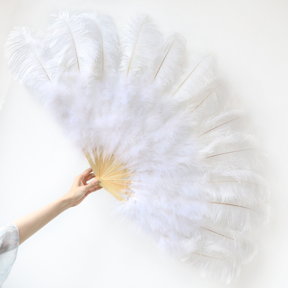 60/75CM Fluffy White Ostrich Turkey Feathers Fan for Stage props accessories beautiful Decoration crafts Wholesale 10-20pcs