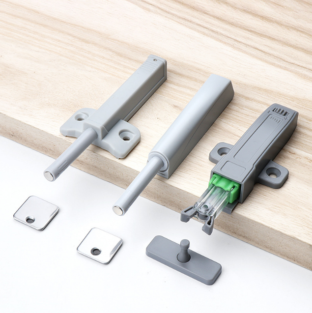 pull to open latch