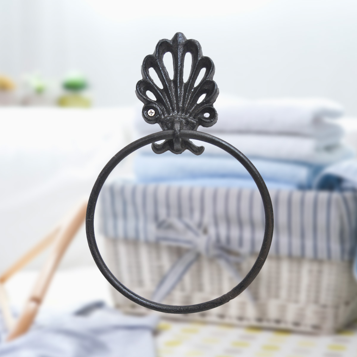 1PC Towel Ring Wrought Iron American Round Shaped Household Vintage Towel Rack Holder for Home Decor Bathroom Toliet