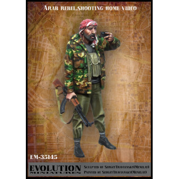 1:35 Arab rebel, shooting home video