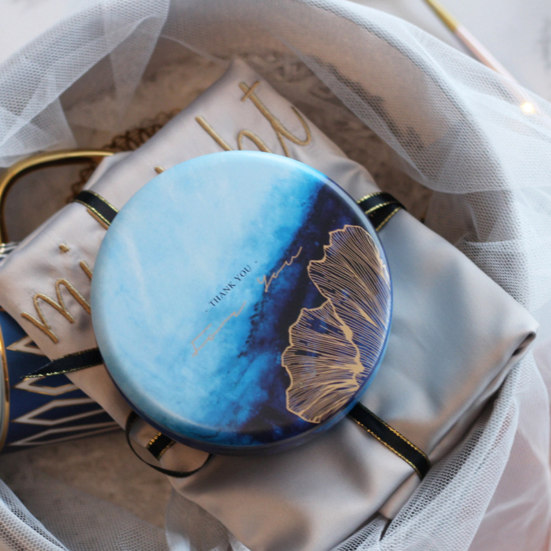 Blue Sky Tin Box Lovely Round Suitcase For Coin Candy Chocolate Tea Wedding Organizer 8.5* 3.5cm