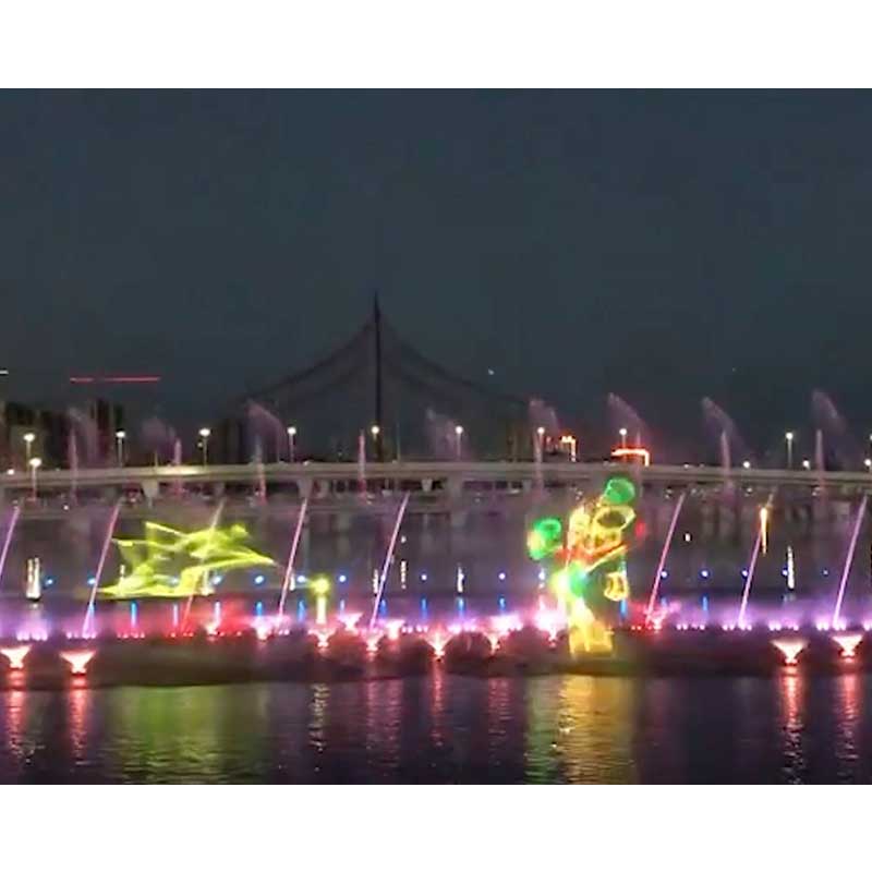Outdoor Fountain Show Jpg