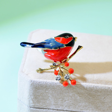CINDY XIANG Cute Vivid Bird Brooches For Women Winter Animal Design Pin Branch Accessories 3 Colors Available High Quality